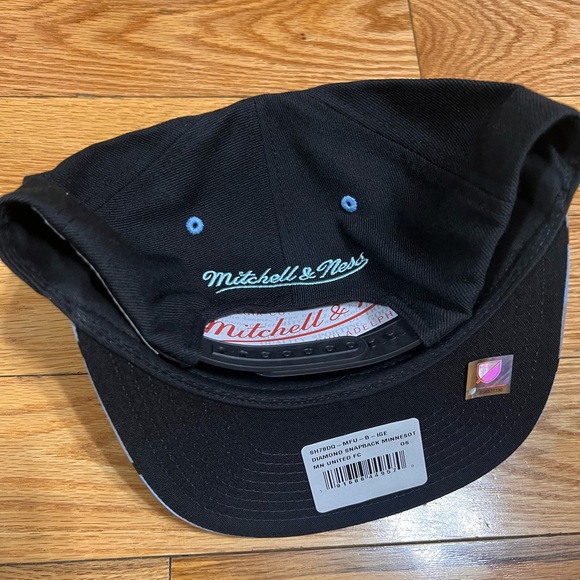 Minnesota United FC brand new Mitchell and ness Snapback - Picture 3 of 4